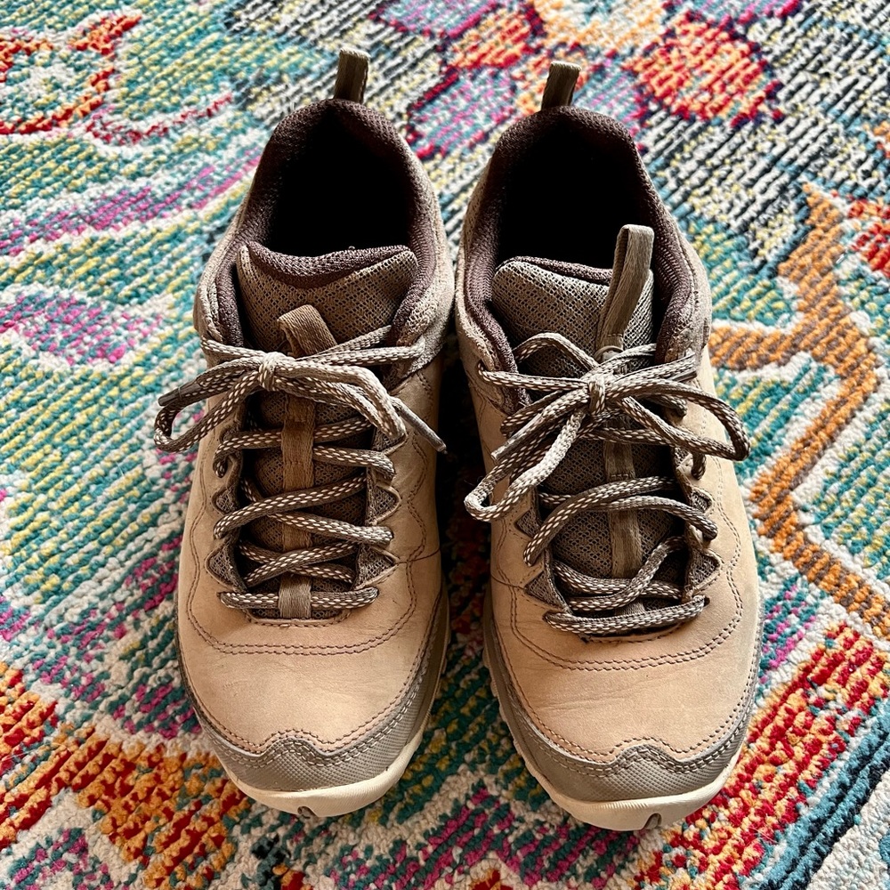 Merrell Women’s hiking shoes. Size 7.5